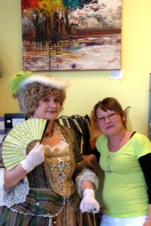 Fürstin Lubomirska von Teschen alias Renata Linné und Künstlerin Ramona Hellmann